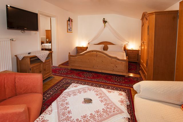 Schlaffzimmer Ferienwohnung Richard Ferienwohnungen Grill Schlafzimmer Wohnung Richard
